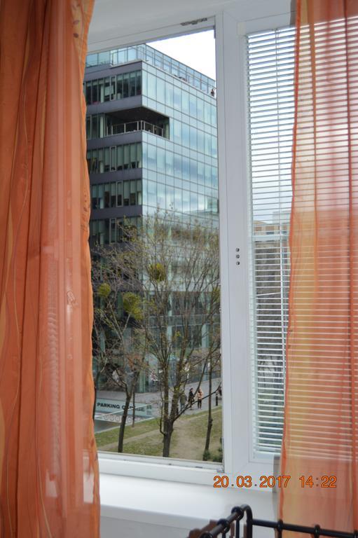 Vacation Apartment Up To 10 Bratislava Luaran gambar