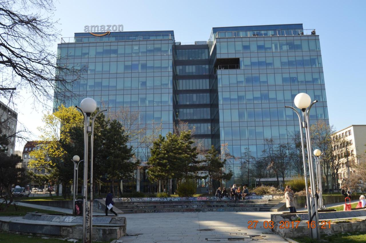 Vacation Apartment Up To 10 Bratislava Luaran gambar